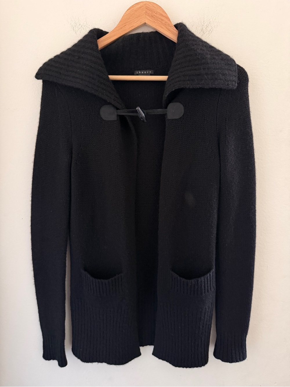 Theory 100% Cashmere Wide Collar Toggle Closure Cardigan Sweater Black S/XS Fall